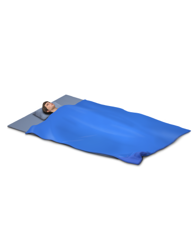 Antklodės naudojimo pavyzdys, žmogus guli užsiklojęs ARTRAID antklode, skirta kūno apgaubimui ir komfortui poilsio metu.