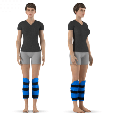 Kojų aplikatoriaus naudojimo pavyzdys ant blauzdų ir kelių srities, rodantis kaip ARTRAID aplikatorius tvirtinamas ir dėvimas ant abiejų kojų.