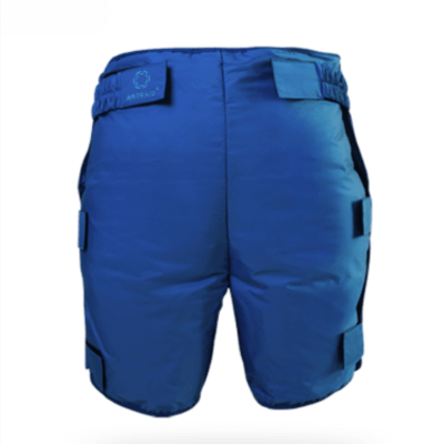 ARTRAID terapiniai šortai iš nugaros, skirti klubų ir šlaunų sričiai apgaubti bei patogiam naudojimui terapijos metu.