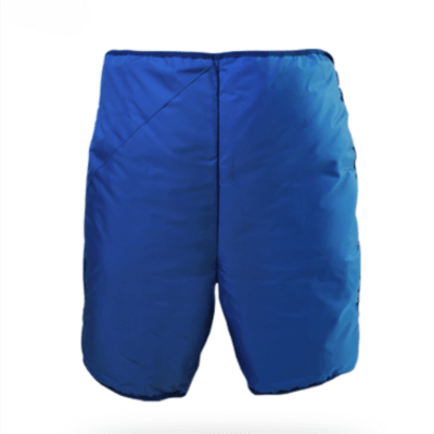 ARTRAID terapiniai šortai iš priekio, skirti klubų ir šlaunų sričiai apgaubti bei patogiam naudojimui terapijos metu.